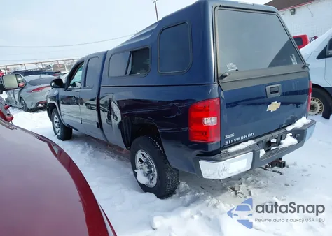 2010 Chevrolet Silverado 1500 Ls z USA, uszkodzony, nr VIN 1GCSCREA2AZ278398